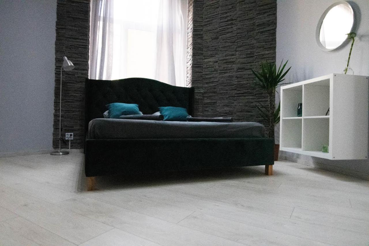 Glamour Ultracentral Apartment Oradea Exterior foto
